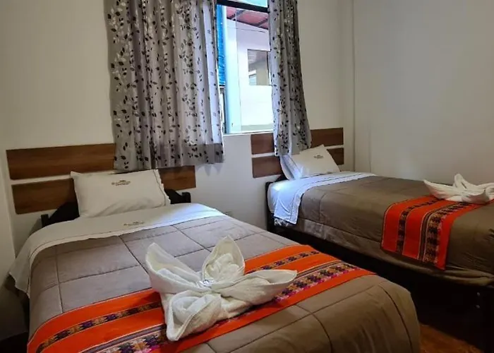 Hotel Qosqollay Plaza 3*